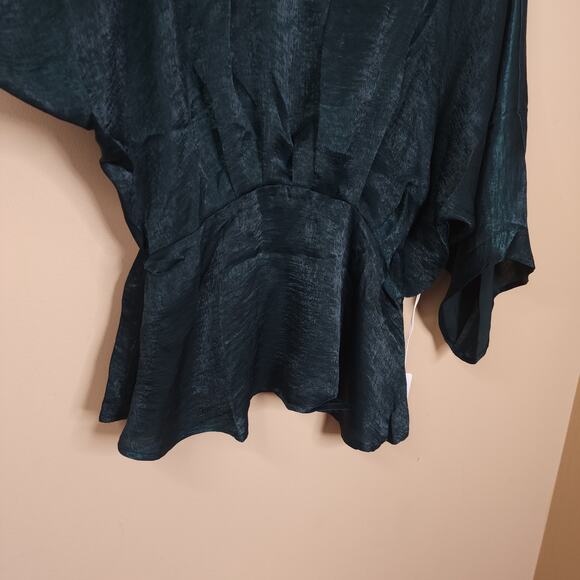 Six/Fifty Batwing Sleeve Empire Waist V-neck Blouse in Hunter Green Size M - Picture 5 of 10